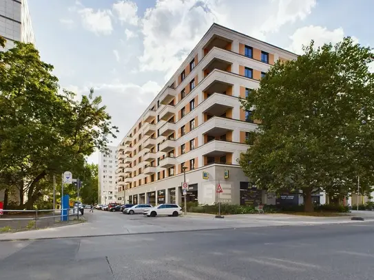 First occupancy: Exclusive 2-room apartment with loggia in the center of Berlin