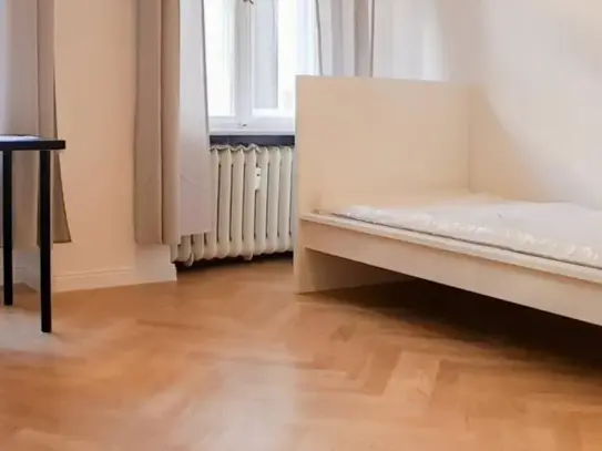 Spacious single bedroom in Neukölln