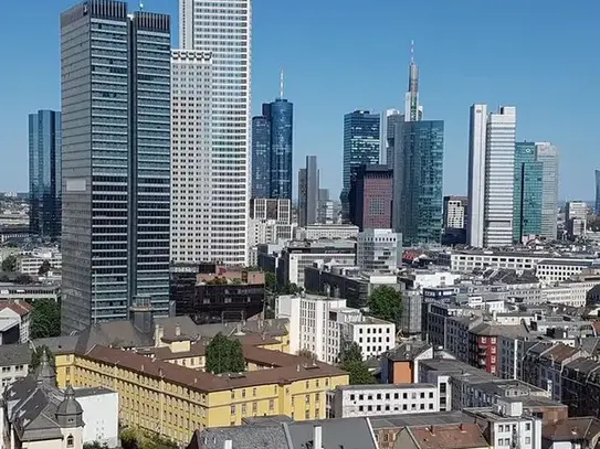 Furnished living in Frankfurt City with great skyline view