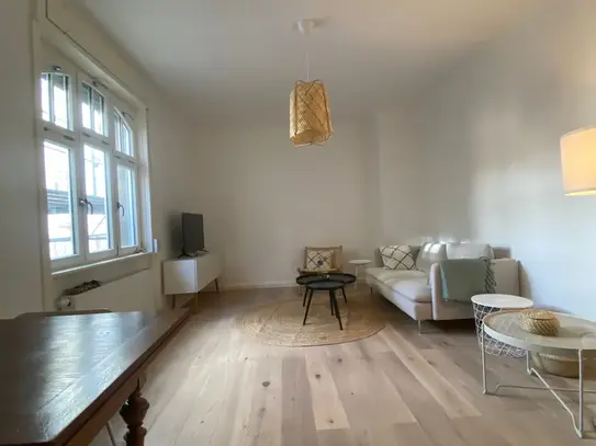 First occupancy! Beautiful and bright old building apartment in Stuttgart South