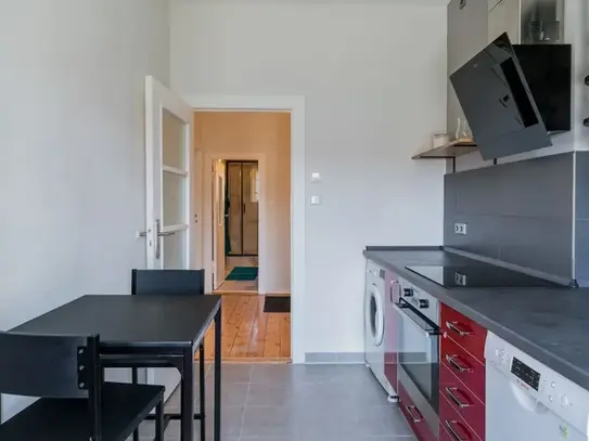 Quiet 60m² Flat with Balcony and Sunroom near Südkreuz, Berlin - Amsterdam Apartments for Rent