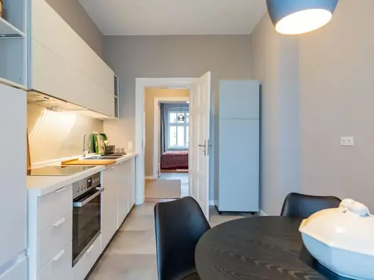 Chic, bright apartment in excellent location, with 2 balconies, Berlin - Amsterdam Apartments for Rent