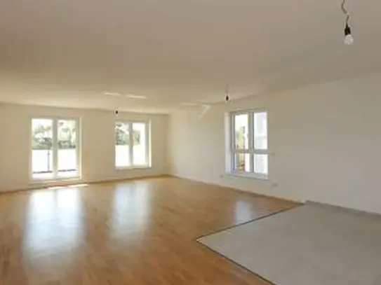 Exklusiv! Hochwertige 4-Raumwohnung mit 2 Bädern + Loggia im Herzen von Schleußig!