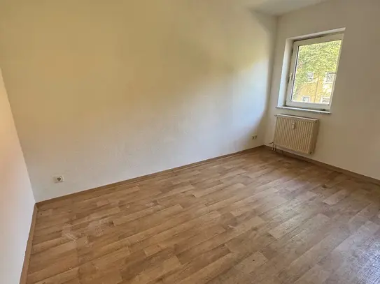 Modernisierte 3-Zimmer-Wohnung mit Einbauküche in guter Lage