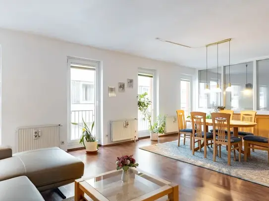 Spacious 2-room apartment with small terrace and underground parking space in Bremen-City, Bremen - Amsterdam Apartment…