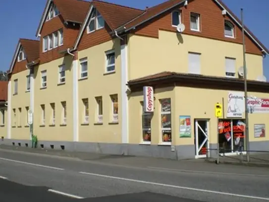 Helle und großzügig geschnittene Wohnung zu vermieten.