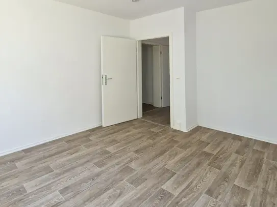 *Nur wenige Stufen zu Ihrer neuen Wohnung* 2-Zimmer-Wohnung im Erdgeschoss