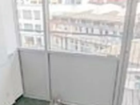 Bahnhof Mitte: 3-Zi-Wohnung mit Balkon & Gäste-WC & Lift