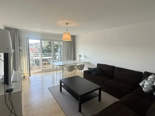 Modern 3,5 room apartment in Stuttgart-West near Patch Barracks with amazing city view