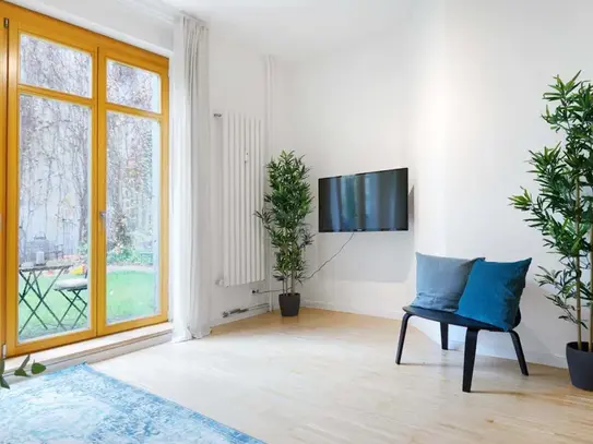 Modern 3-room apartment with beautiful garden