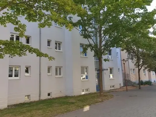 Bezaubernde Wohnung mit schÃ¶nem Balkon in grÃ¼ner Umgebung!