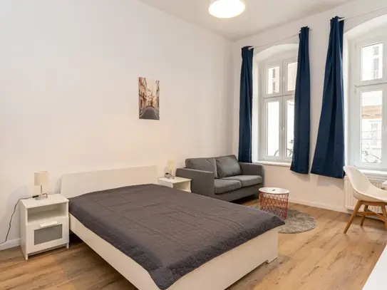 Welcoming 1-bedroom apartment close to Schönhauser Allee metro station