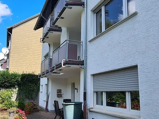 Charmante 2,5 Zimmer-Wohnung mit großer Terrasse in ruhiger Lage