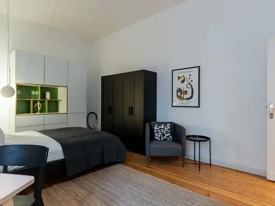 FIRST-TIME rental, Beautiful 1-room apartment in Prenzlauer Berg with fiber optic internet