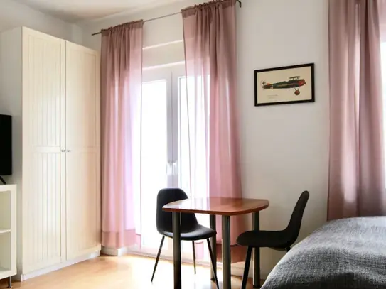 Popular location: balcony apartment in the Belgian quarter – euhabitat