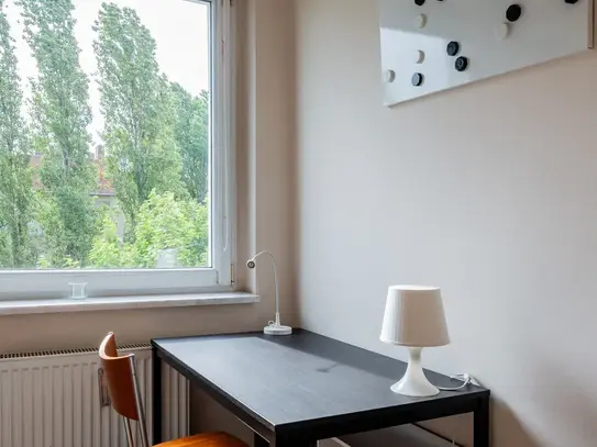 Spacious & pretty apartment in Schöneberg