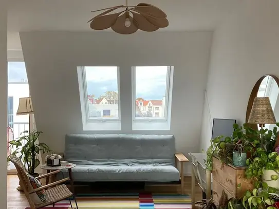 Modern, Bright and Airy Rooftop Apartment with Elevator in Berlin Lichtenberg, Berlin - Amsterdam Apartments for Rent