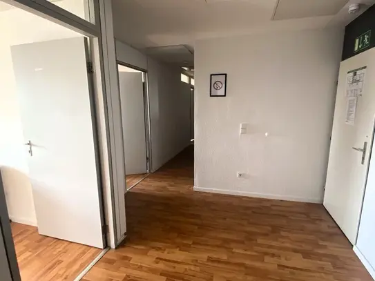 4-room flat with 6 beds in a central city centre location with a view!, Heilbronn - Amsterdam Apartments for Rent