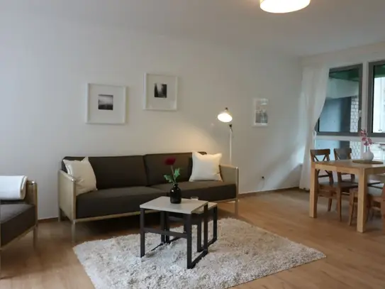 Cozy and central: 2-room apartment directly at Checkpoint Charlie