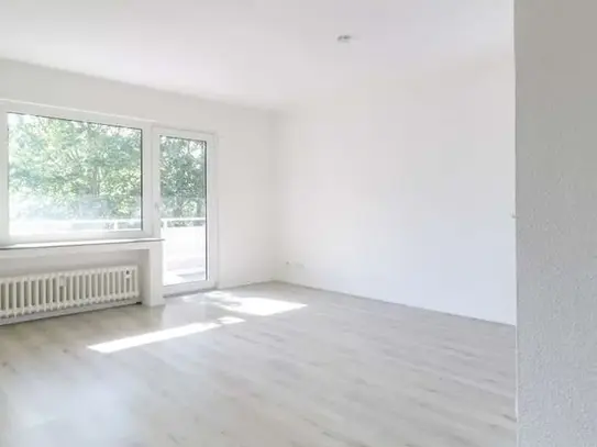 Schöne 1-Zi.-Wohnung auf 32m² mit Loggia und Tageslichtbad!