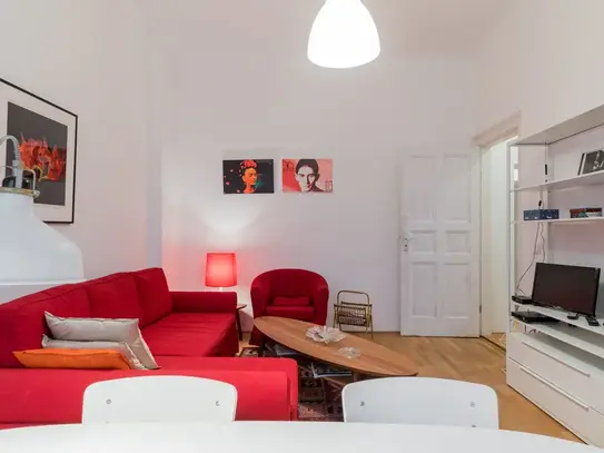 Cozy alt-bau apartment in the prime area of Prenzlauer Berg and Mitte