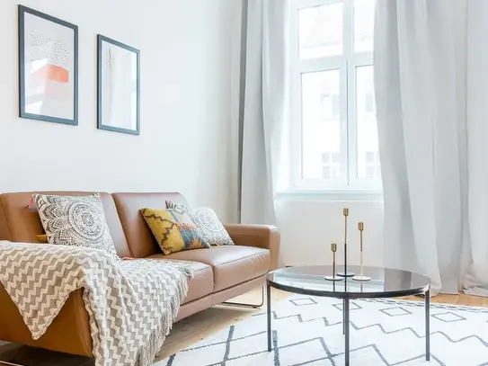 Bright 1-bedroom apartment in Friedrichshain