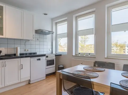 Fantastic 3-room apartment with balcony, right on the Spree, Berlin - Amsterdam Apartments for Rent