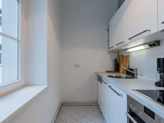 FIRST-TIME rent, Charming 1-Room Apartment in Prenzlauer Berg with fiber optic internet