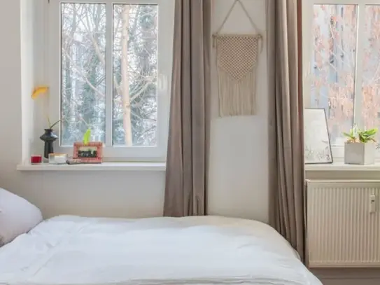 Beautiful 80sqm Altbau Apartment in Friedrichshain near Boxhagener Platz