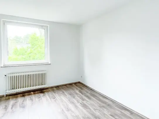 3,5 Zimmer – renoviert – ruhige Lage – Balkon – Immobilien Gallery GmbH