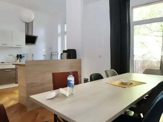 Altbau • Kaßberg • Chemnitz • 3- Raum Wohnung • Parkettboden • Tageslichtbad • helle & große Räume	ID: 2993