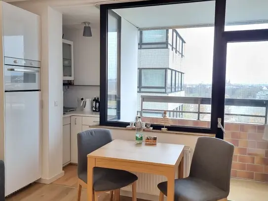 Beautiful panoramic view over Nuremberg & directly at the Wördersee, with balcony and TG, WLAN