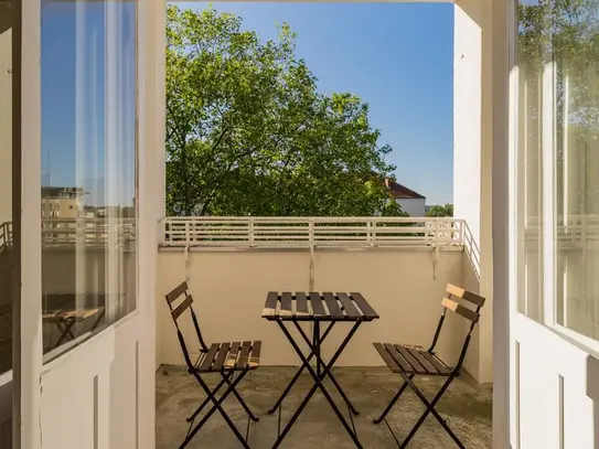 Beautiful light-flooded 3-room apartment with balcony centrally located in Schöneberg (Berlin), Berlin - Amsterdam Apar…