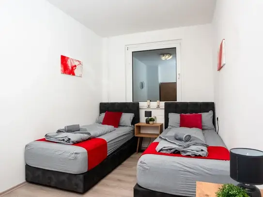 Serviceroom24 - Apartment 3 in Duisburg WLAN - Smart-TV - 24-7 check-in and kitchen, Duisburg - Amsterdam Apartments fo…