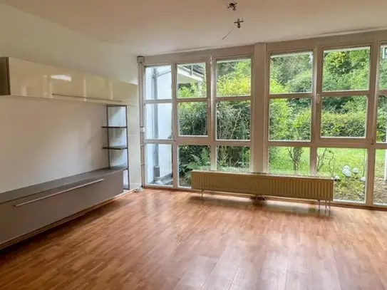 2 1/2 Zimmer-Erdgeschoss-Wohnung