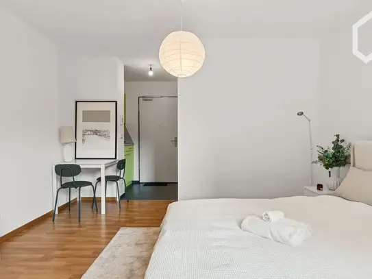 NEW Modern Studio with Balcony directly at Alexanderplatz, Berlin