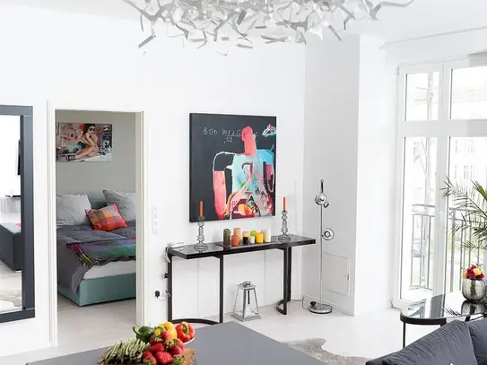 Fully Furnished, designer lighting and furnishings, one bedroom with a large living and kitchen area (Prenzlauer Berg)