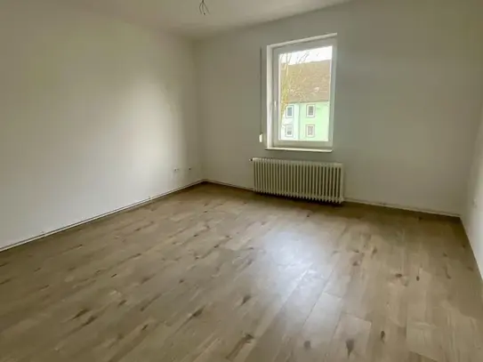 Zentrale modernisierte 3-Zimmer-Wohnung in Fedderwardergroden!