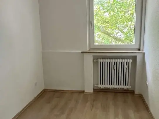 *In Sanierung* 3 Zimmerwohnung mit Balkon