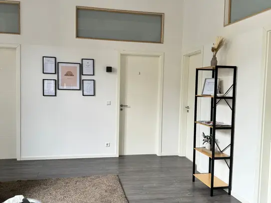 Bright loft 8 minutes from the city center - train stop in front of the door - 10 to the main station