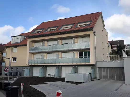 Freundliches, modernes 1-Zimmer-DG-Appartement in SHA Hessental