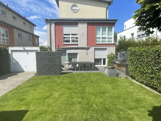 Cologne-Junkersdorf! Modern detached house with garden - fully furnished