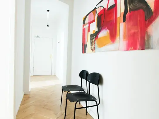 New renovated apartment in charming Altbau in Mitte