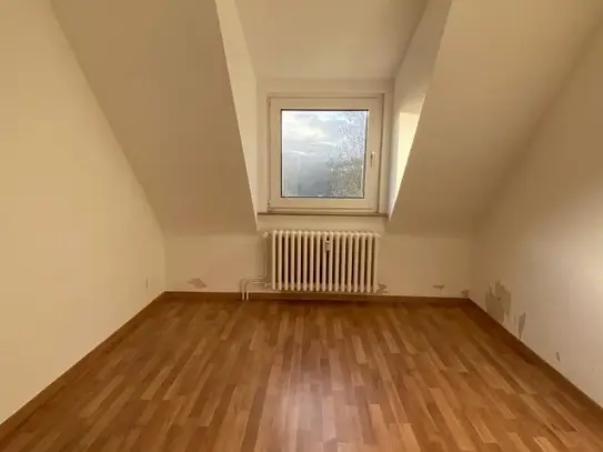 3-Zimmer-Wohnung mit Tageslichtbad ab sofort zu vermieten!!