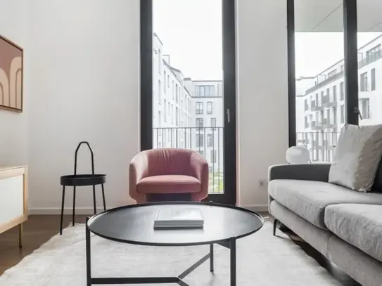 Sleek Mitte 2BR near Potsdamer Platz & Nollendorfplatz