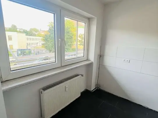 Nur noch Möbel rein!Renovierte 3-Zimmer suchen nette Mieter!