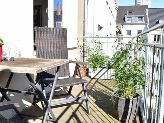 Helle charmante Balkon-Wohnung in Top Lage – zeitwohnen.de