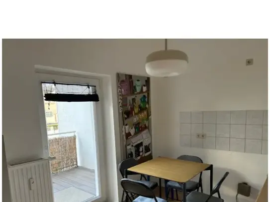 One noble room in a shared flat next to Trier railway station!