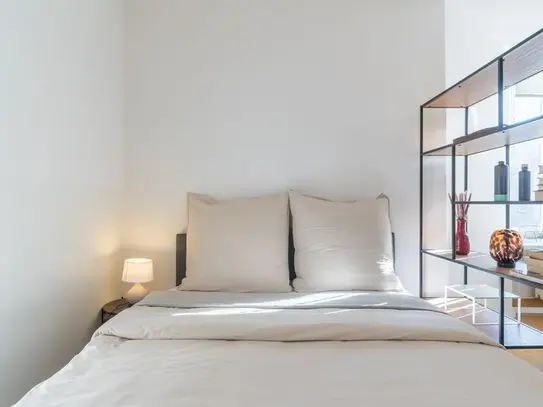 Beautiful And Modern Apartment with Walk in Closet in Central Schillerkiez Berlin, Berlin - Amsterdam Apartments for Re…