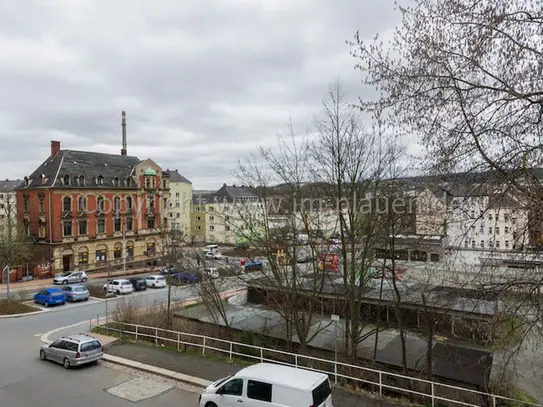 EBK möglich - preisgünstige Altbauwohnung - zentrumsnah - Laminat - Bad mit Dusche